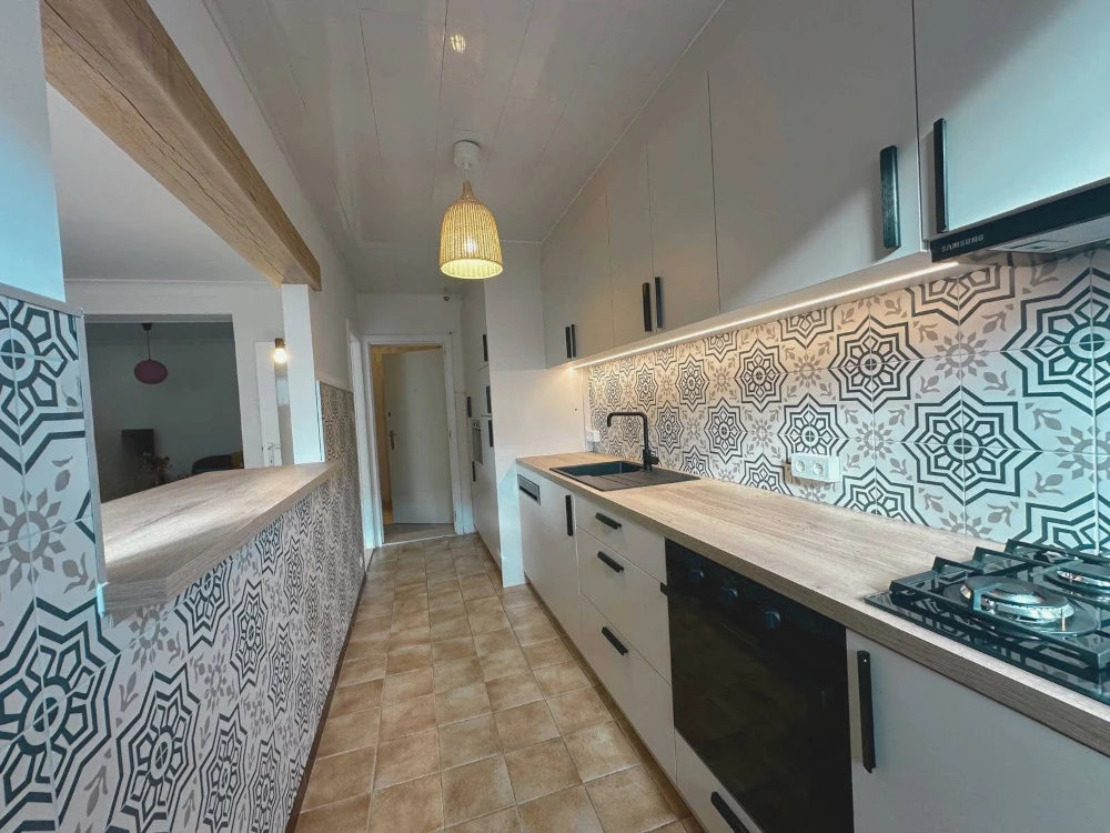 Réalisation d'une cuisine sur-mesure en bois